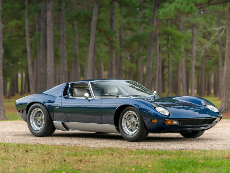 Lamborghini Miura - الشرارة الأولى للسيارات الخارقة