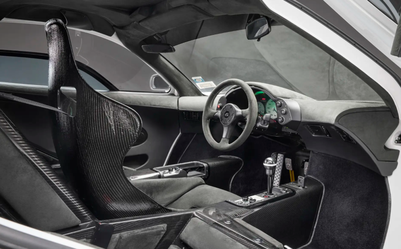 ماكلارين F1 من عام 1994 تخطف الأضواء في مزاد آر إم سوذبيز بأكثر من 25 مليون دولار