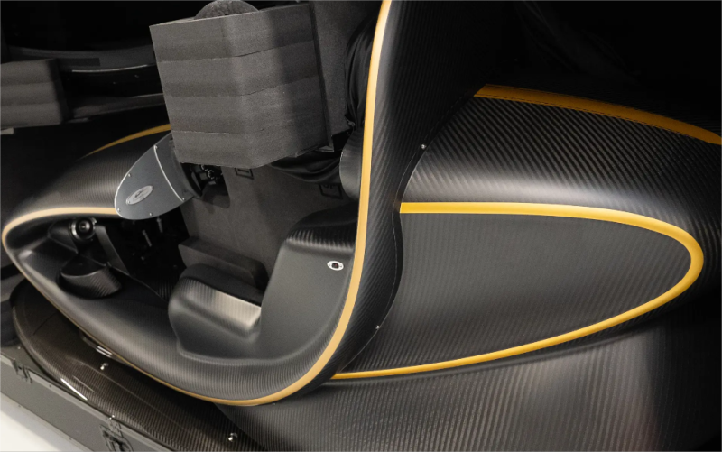 آر إم سوذبيز تعرض جهاز محاكاة Pagani Huayra R.. قطعة نادرة لعشاق السيارات الخارقة