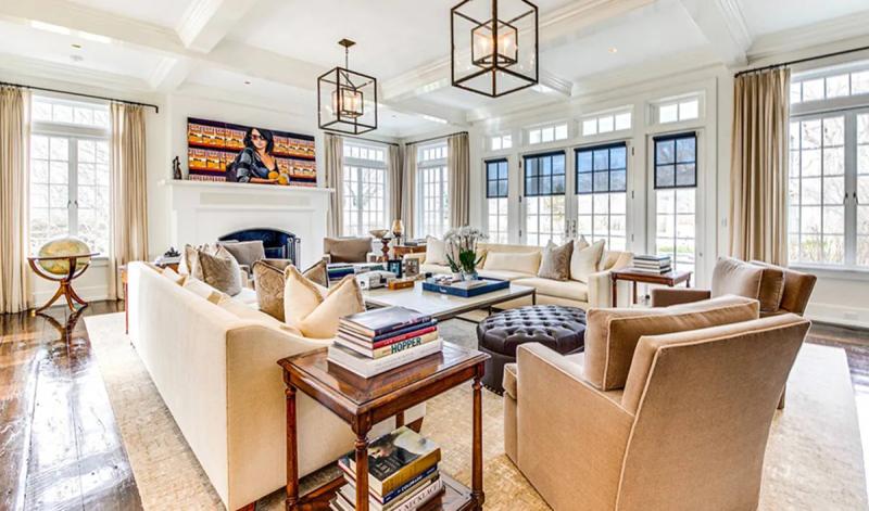 إرث ريفي بطابع معاصر.. أليك بالدوين يعرض منزله في أماغانسِت مقابل 21 مليون دولار