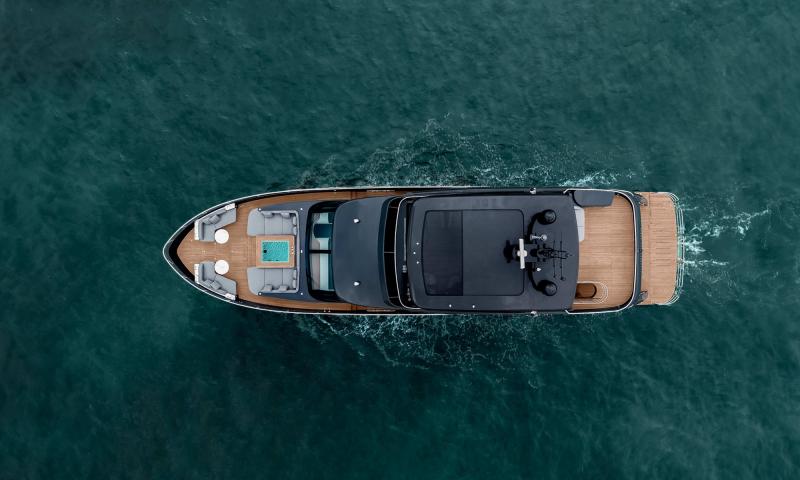  أليغرو من SuperTomato Design.. يخت بطول 30 مترًا يرتقي بفكرة القصر العائم على الماء