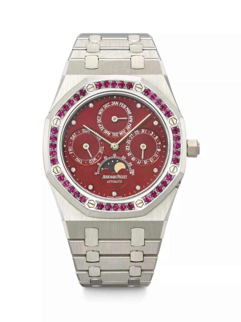 كريستيز تحقق رقمًا قياسيًا في أسبوع الرفاهية بجنيف مع بيع ألماسة ميلون بلو