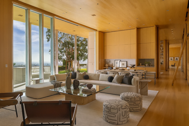 قصر توني بريتزكر في بيفرلي كريست يُعرض للبيع مقابل 175 مليون دولار