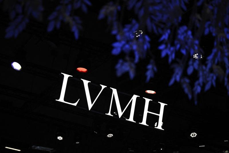 صراع المليارات يعود.. وريث هيرميس يقاضي إمبراطورية LVMH في نزاع تاريخي