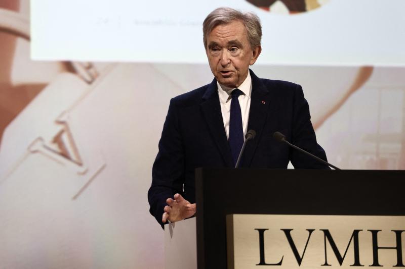 برنار أرنو.. إمبراطور الفخامة يخطط لقيادة LVMH لعقدٍ جديد