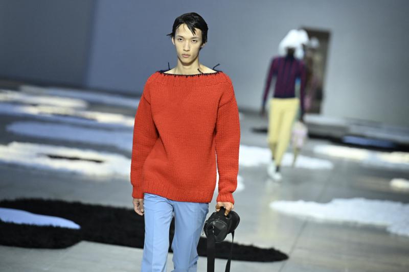 برادا وفيرساتشي تحت مظلة واحدة.. بداية عصر جديد في عالم الموضة