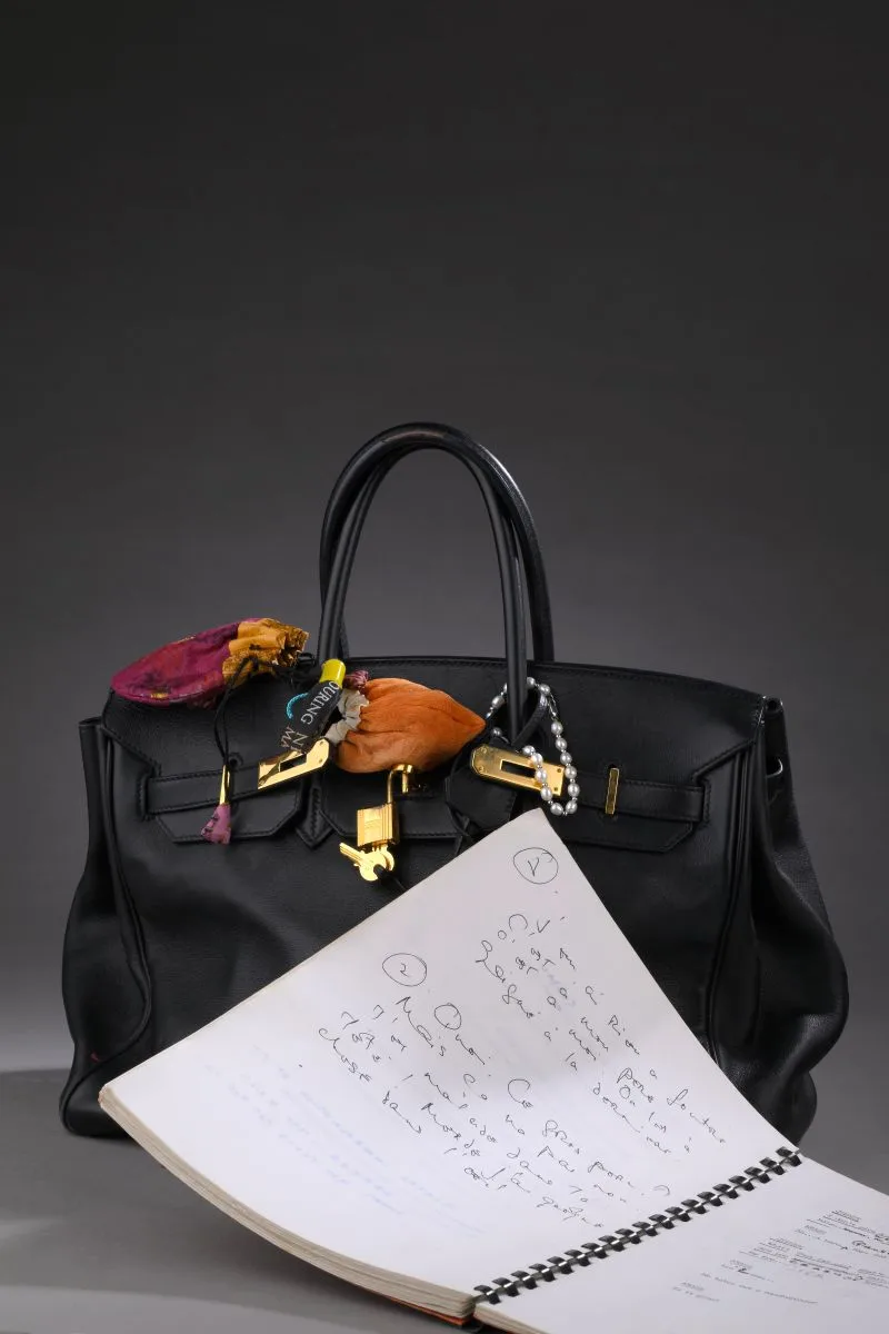 حقيبة بيركن تفشل في إيجاد مشترٍ.. مفارقة صادمة بعد صفقات بالملايين