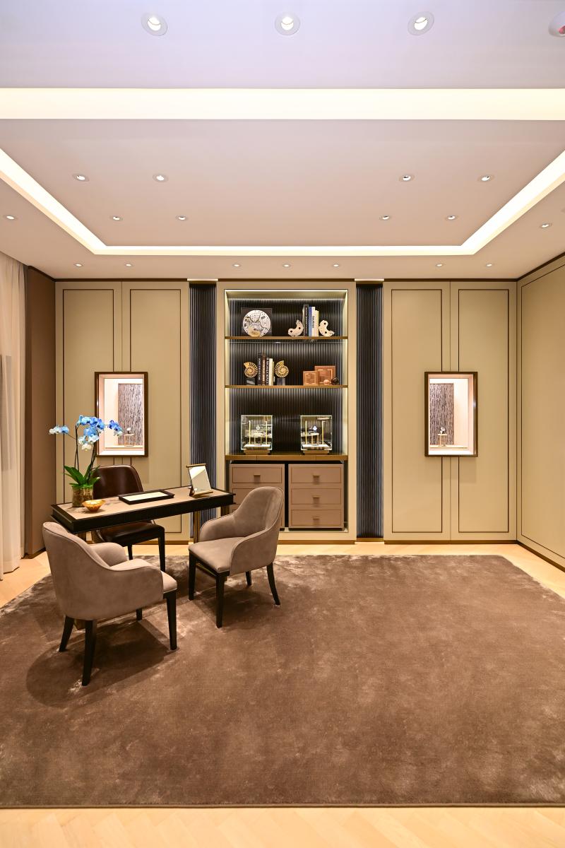 شوبارد تفتتح متجرًا جديدًا في مراسي جاليريا البحرين.. فصل معاصر من الفخامة والحِرفة السويسرية