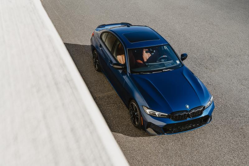 BMW M340i xDrive 50 Jahre Edition إصدار خاص يكرّم مسيرة الفئة الثالثة