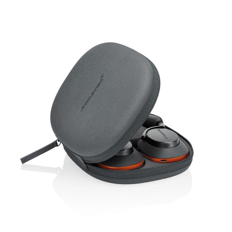 سماعات Px8 S2 McLaren Edition.. تعاون يجمع الأداء الفائق والفخامة البريطانية