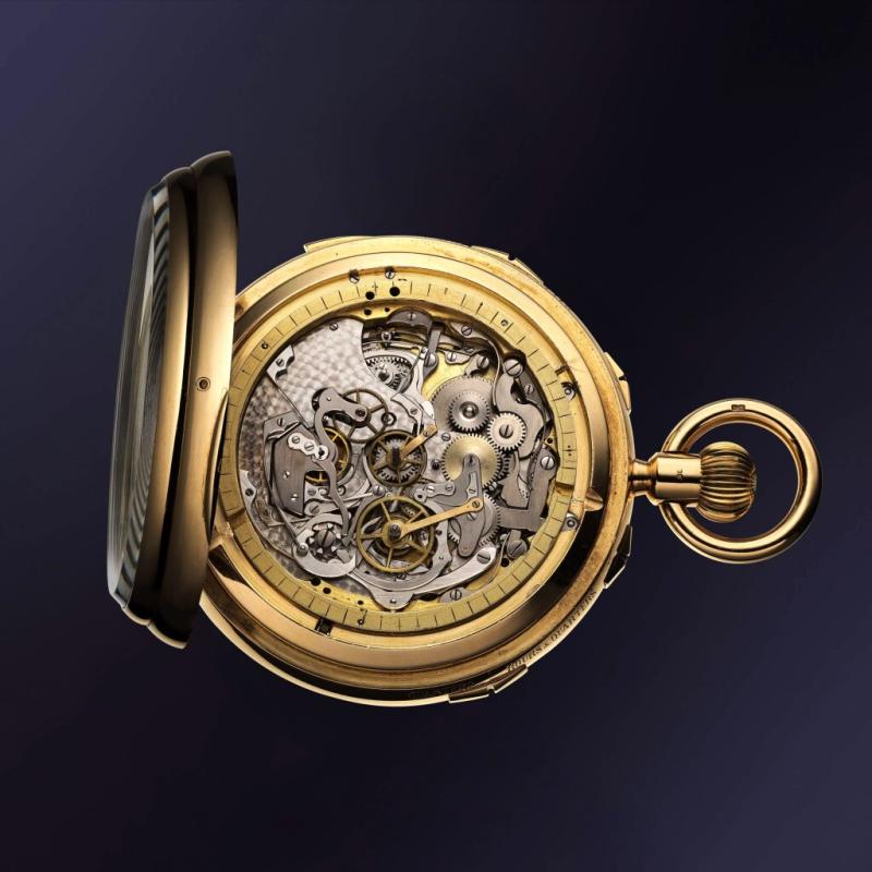 ساعة جيب فلكية نادرة من أوديمار بيغيه تُعيد كتابة تاريخ المزادات وتُباع بسعر 7.7 مليون دولار