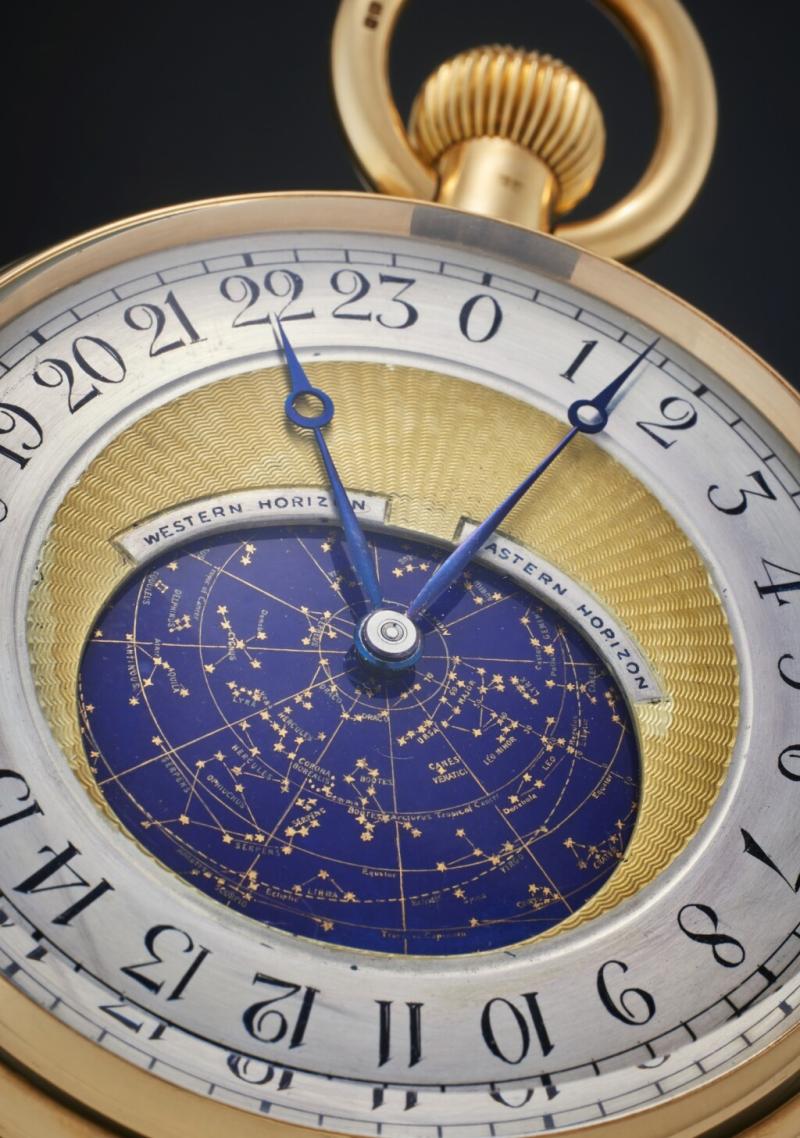 ساعة جيب فلكية نادرة من أوديمار بيغيه تُعيد كتابة تاريخ المزادات وتُباع بسعر 7.7 مليون دولار