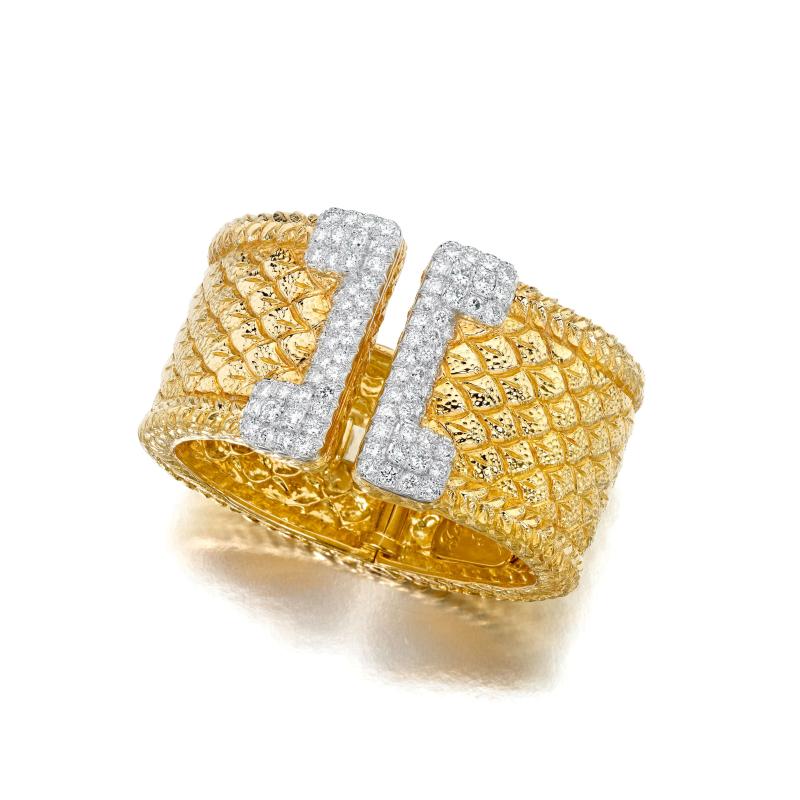 توقيع ديفيد ويب يفرض حضوره