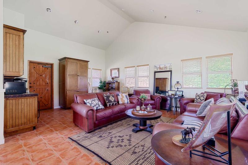 رانشو تيميسكال.. مزرعة تاريخية من القرن التاسع عشر تُطرح للبيع مقابل 44 مليون دولار