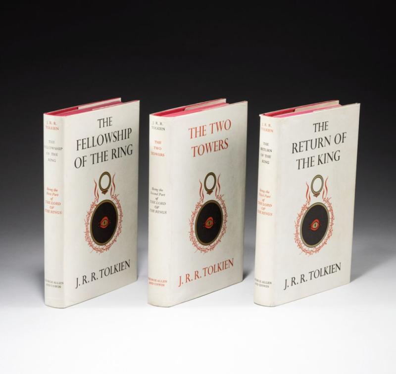 رقم قياسي لنسخة غير موقَّعة.. ثلاثية سيد الخواتم تُباع بسعر 250 ألف دولار في مزاد هيريتدج