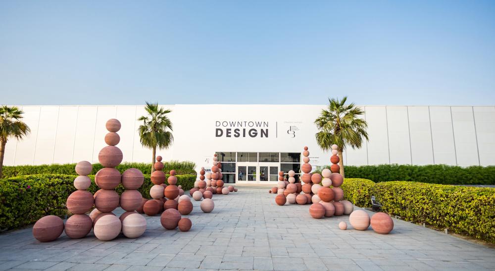 في سياق أسبوع دبي للتصميم 2022، تزيّن معرض داون تاون ديزاين بابتكارات أكثر من 200 علامة إقليمية وعالمية، تجمعها رغبة مشتركة هي التوحيد بين التصميم والاستقرار البيئي.