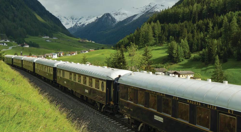 قطار فينيس سيمبلون أورينت إكسبريس الفاخر ينطلق نحو ساحل أمالفي لأول مرة في 2026