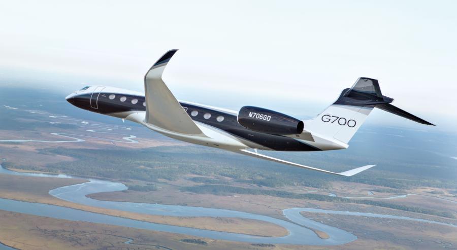 حققت مؤخرًا طائرة G700، في رحلة عابرة للمحيط قطعت خلالها 14,400 ميل، ثلاثة أرقام قياسية للسرعة. 
