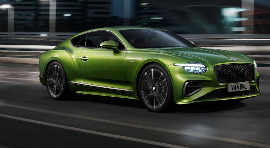 من بوغاتي إلى رولز - رويس.. رفاهية لا تعرف الحدود في مرآب رونالدو