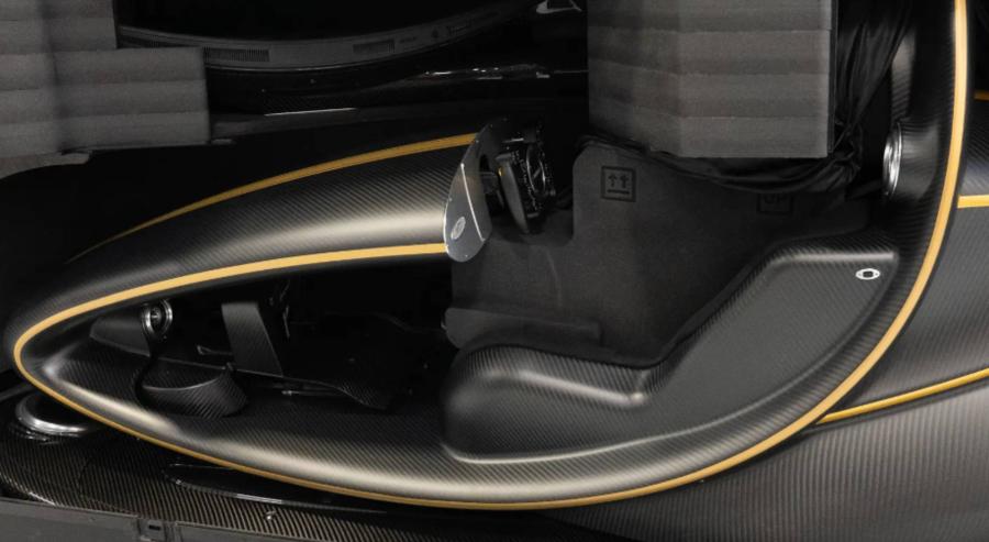 آر إم سوذبيز تعرض جهاز محاكاة Pagani Huayra R.. قطعة نادرة لعشاق السيارات الخارقة